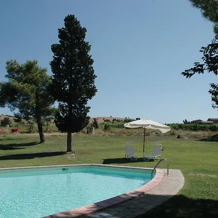 Фермерский дом Agriturismo Pian Dei Pini Монтияно