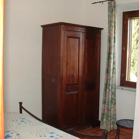 Agriturismo Pian Dei Pini Монтияно