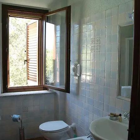 Agriturismo Pian Dei Pini * Монтияно